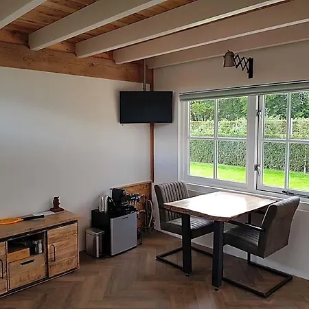 De Cromvoirtse 4*
