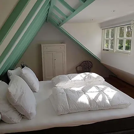 De Cromvoirtse 4*