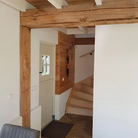 De Cromvoirtse 4*