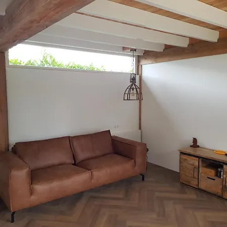 De Cromvoirtse 4*