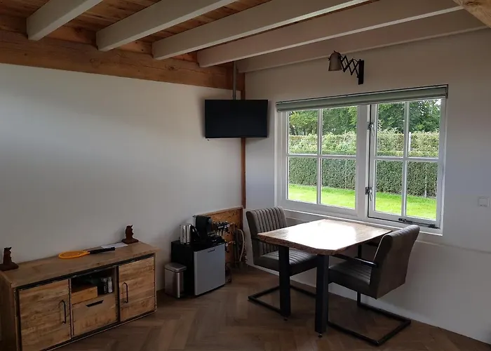 De Cromvoirtse Bed & Breakfast 4*