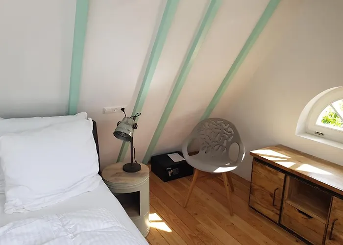 Bed & Breakfast De Cromvoirtse